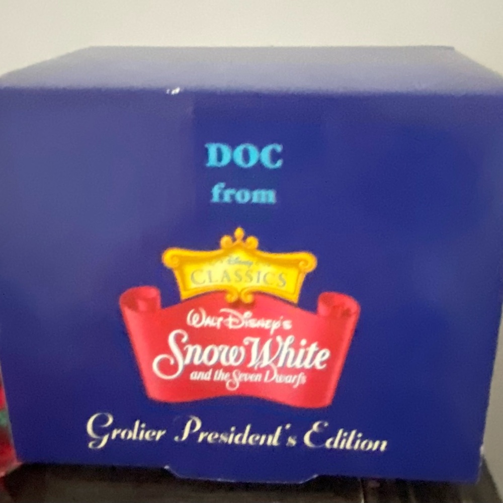 Doc ornament-  Disney Collectible Disney Snow White - Picture 3 of 3